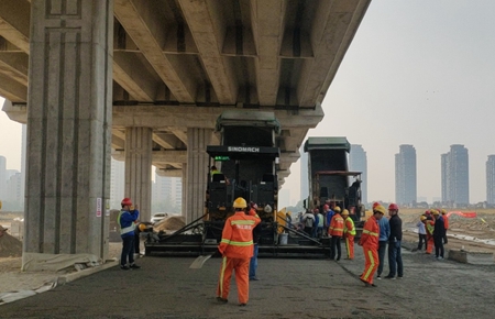 1102-現場攤鋪_副本.jpg 1102-現場攤鋪_副本.jpg