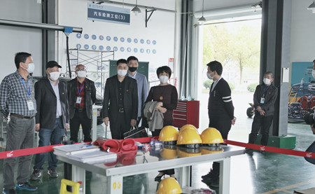 葉書記檢查交校4(余貽欽)_副本.jpg 葉書記檢查交校4(余貽欽)_副本.jpg