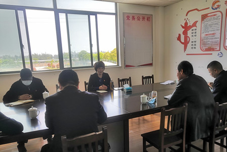 葉書記在海駕3(鄭磊驪)_副本_副本.jpg 葉書記在海駕3(鄭磊驪)_副本_副本.jpg