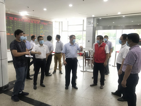 經開陳書記查北站1(趙峰)_副本.jpg 經開陳書記查北站1(趙峰)_副本.jpg