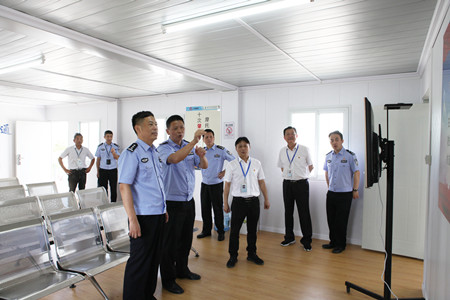 平湖湯副市長(zhǎng)檢查交校摩托車考場(chǎng)1(鐘春芳)_副本.jpg 平湖湯副市長(zhǎng)檢查交校摩托車考場(chǎng)1(鐘春芳)_副本.jpg